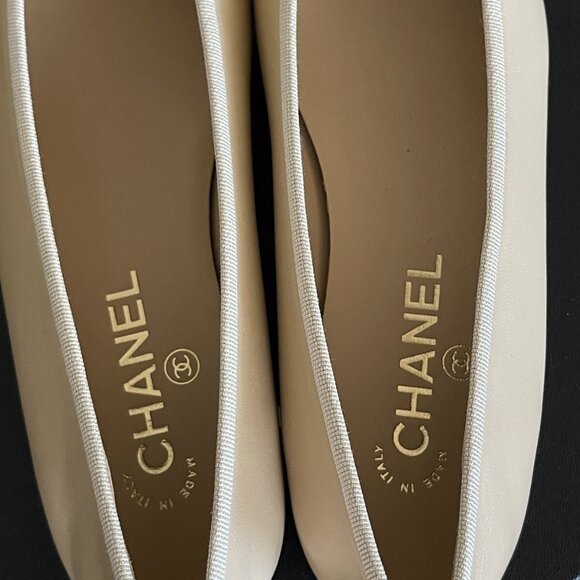 CHANEL Beige Lambskin Cap Toe Ballerina Flats - Picture 16 of 16